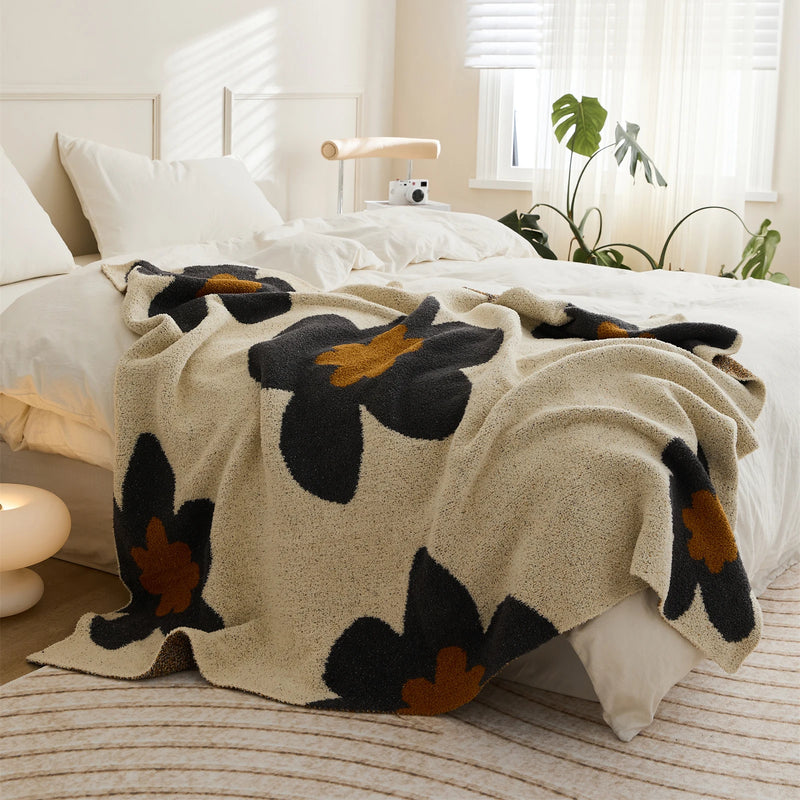 REGINA Super Soft Floral Knitted Throw Blanket