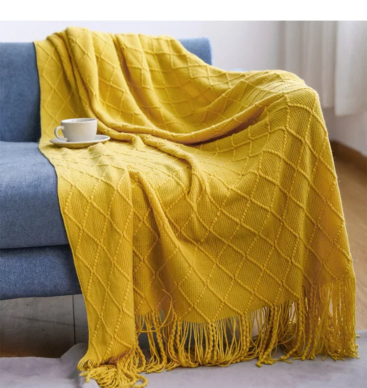 Knitted Throw Blanket with Tassels – Soft and Stylish Nordic Home Décor