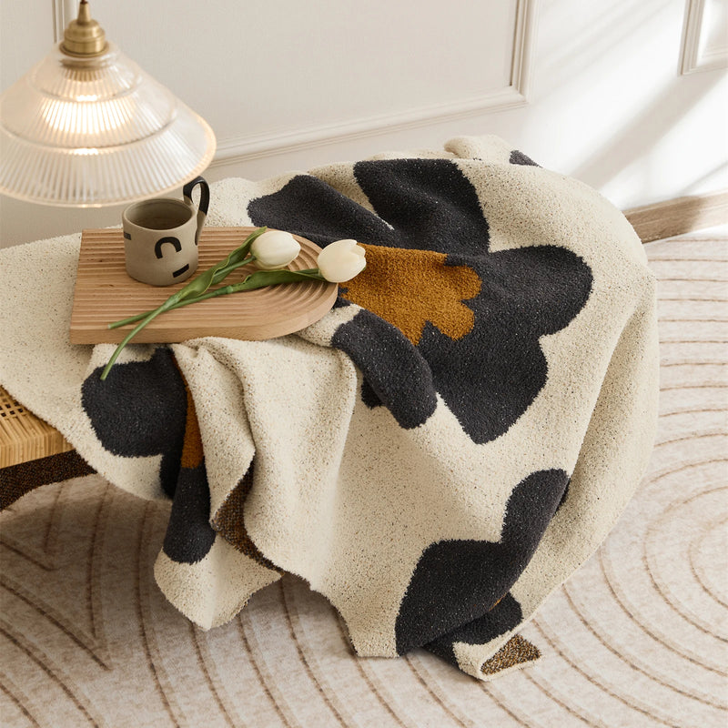 REGINA Super Soft Floral Knitted Throw Blanket