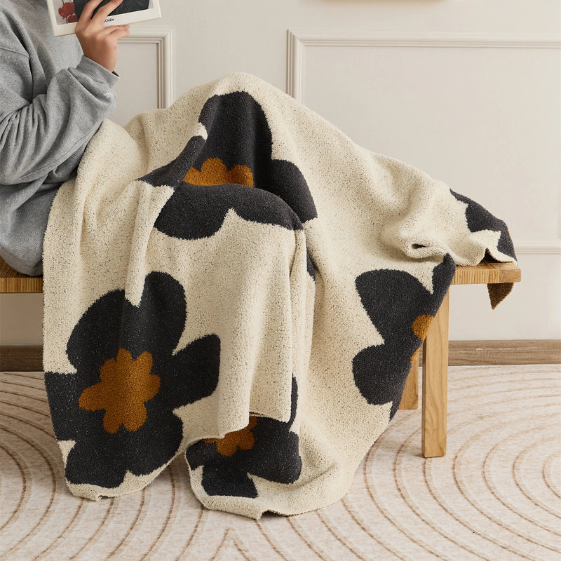 REGINA Super Soft Floral Knitted Throw Blanket