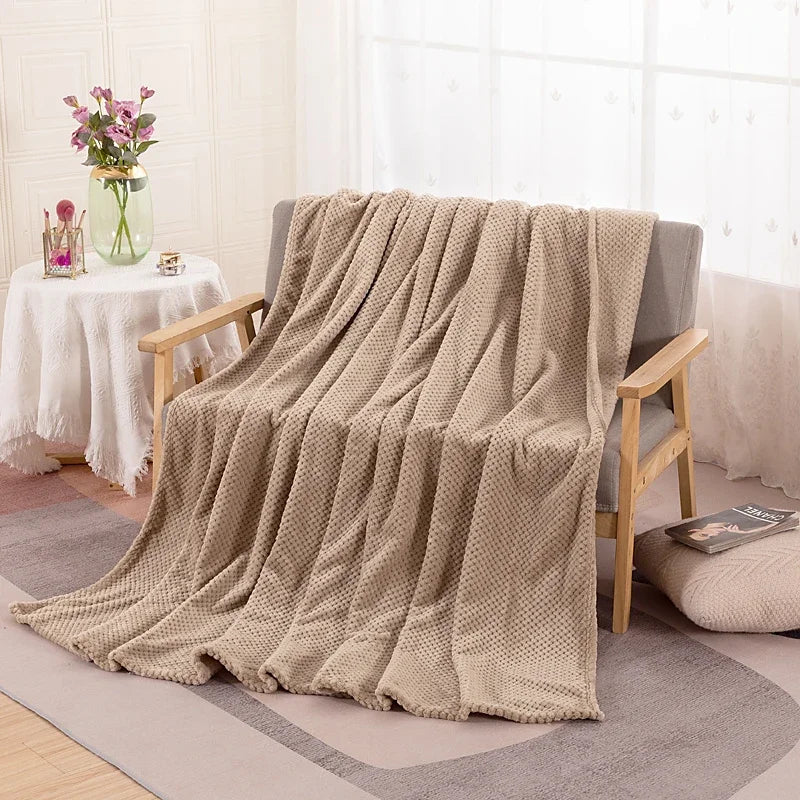 Fluffy Coral Velvet Blanket Flannel Plush Comfortable Thickened and Warm Soft Sofa Throw Blanket